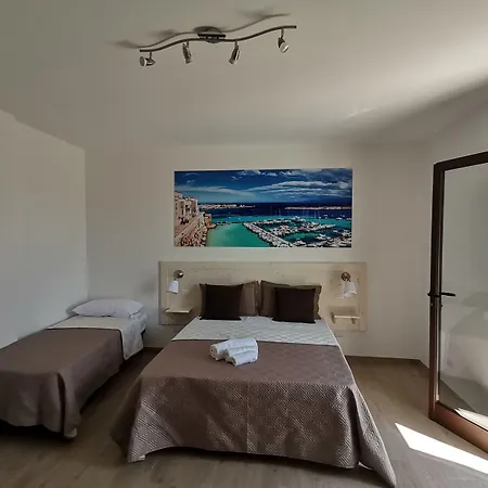 Paluna 3* オートラント