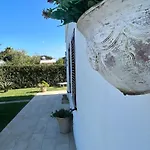 Paluna Πανσιόν Οτράντο